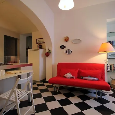 Ferienwohnung Fur 4 Personen Ca 60 M In Albisola Superiore, Italienische Riviera Palmenriviera * Albisola Superiore