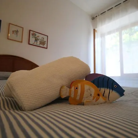 Ferienwohnung Fur 4 Personen Ca 60 M In Albisola Superiore, Italienische Riviera Palmenriviera